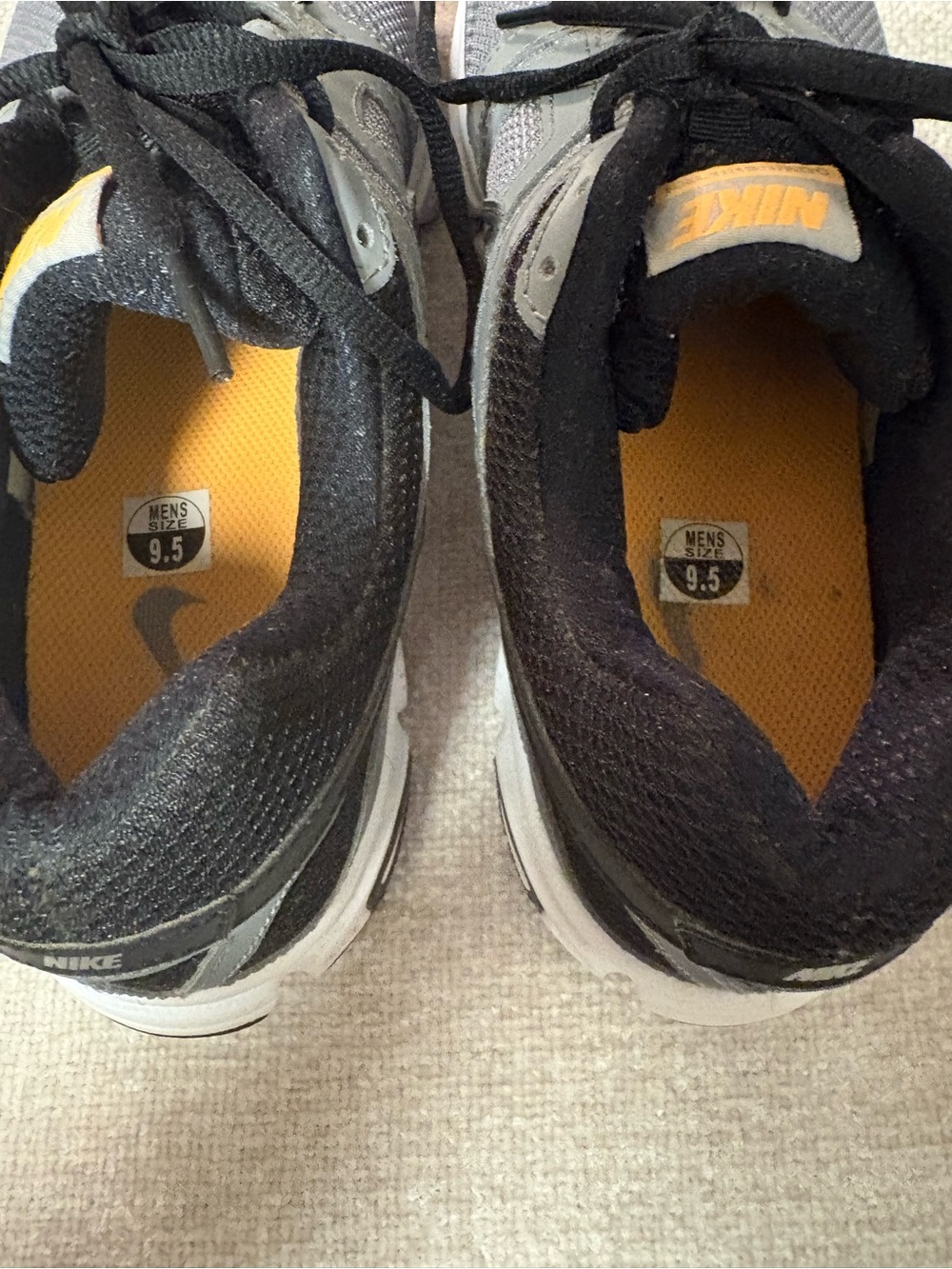 Nike Men’s Gray and Black DownShifter 5 Running Shoes with Orange Logo Size 9.5 - Picture 13 of 16